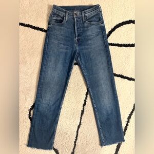 MOTHER The Tomcat Ankle Fray Jeans in Let's Just Be Friends - Size 27